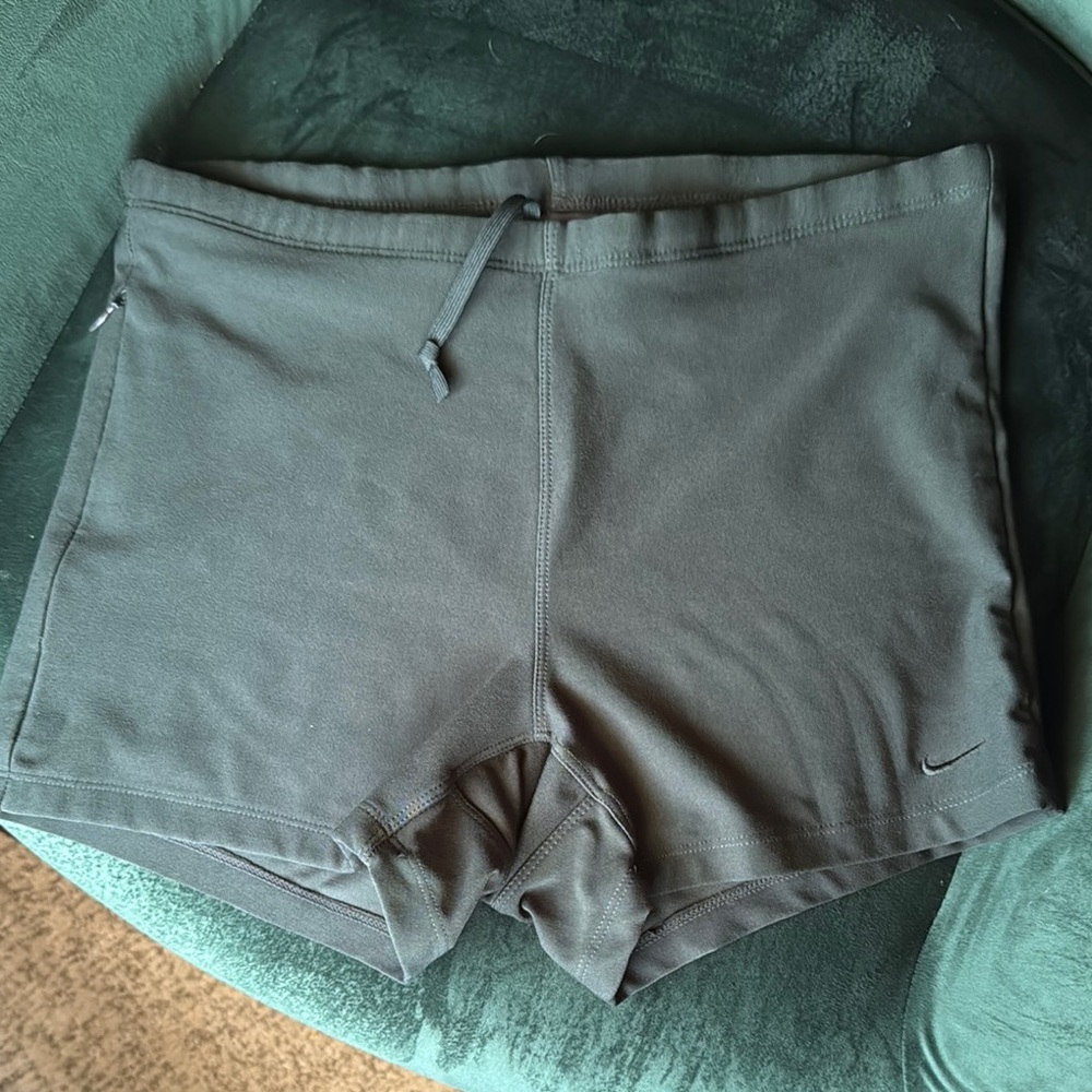Gray Athletic Shorts with Moisture-Wicking Fabric and Elastic Waistband